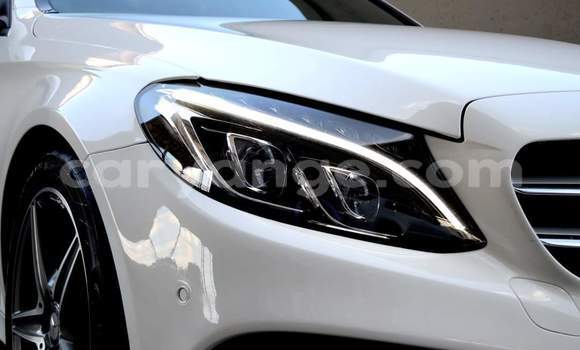 Acheter Occasion Voiture Mercedes-Benz C–Class Blanc à Windhoek, Namibie Acheter Occasion Voiture Mercedes-Benz C–Class Blanc à Windhoek, Namibie