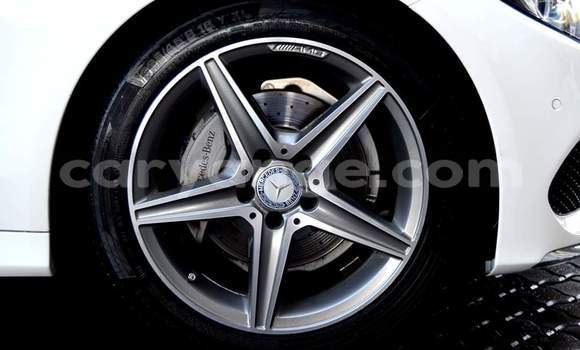 Acheter Occasion Voiture Mercedes-Benz C–Class Blanc à Windhoek, Namibie Acheter Occasion Voiture Mercedes-Benz C–Class Blanc à Windhoek, Namibie