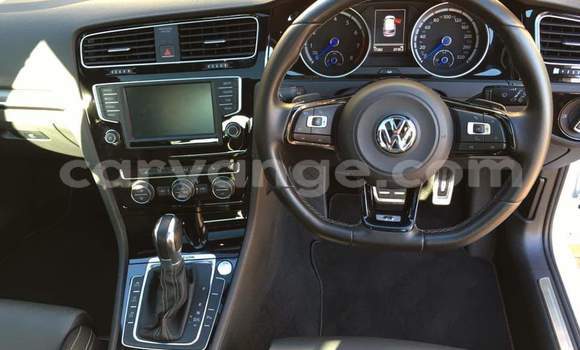 Acheter Occasion Voiture Volkswagen Golf R Blanc à Windhoek, Namibie Acheter Occasion Voiture Volkswagen Golf R Blanc à Windhoek, Namibie