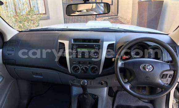 Buy Used Toyota Hilux White Car in Windhoek in Namibia Buy Used Toyota Hilux White Car in Windhoek in Namibia