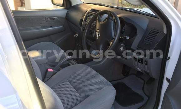 Buy Used Toyota Hilux White Car in Windhoek in Namibia Buy Used Toyota Hilux White Car in Windhoek in Namibia
