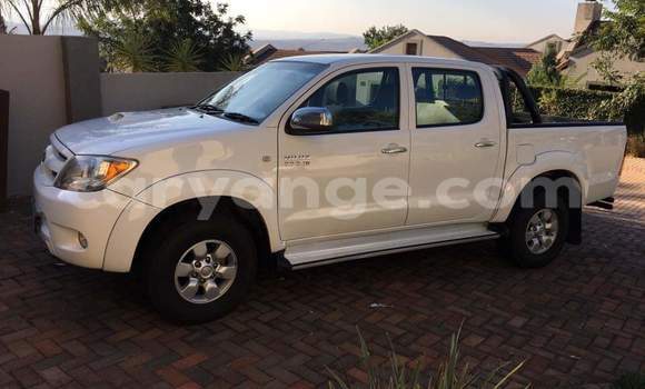Buy Used Toyota Hilux White Car in Windhoek in Namibia Buy Used Toyota Hilux White Car in Windhoek in Namibia