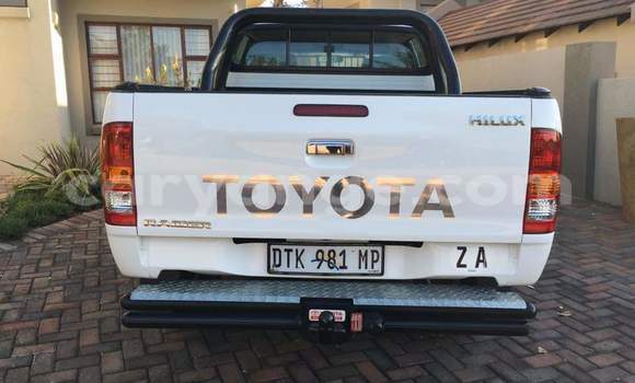 Buy Used Toyota Hilux White Car in Windhoek in Namibia Buy Used Toyota Hilux White Car in Windhoek in Namibia