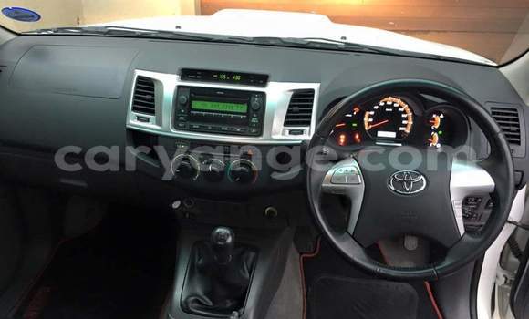 Buy Used Toyota Hilux White Car in Windhoek in Namibia Buy Used Toyota Hilux White Car in Windhoek in Namibia