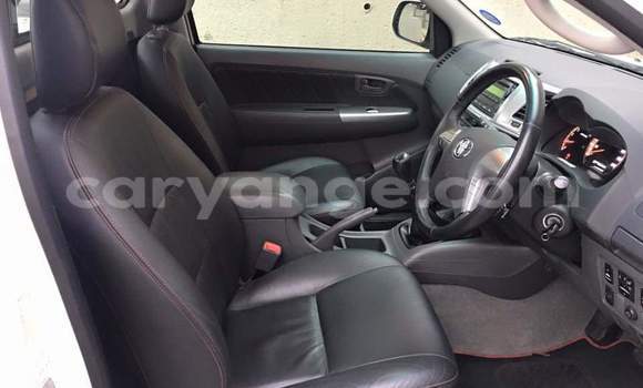 Buy Used Toyota Hilux White Car in Windhoek in Namibia Buy Used Toyota Hilux White Car in Windhoek in Namibia
