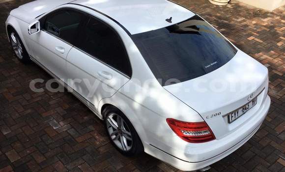 Buy Used Mercedes-Benz C–Class White Car in Grootfontein in Namibia Buy Used Mercedes-Benz C–Class White Car in Grootfontein in Namibia
