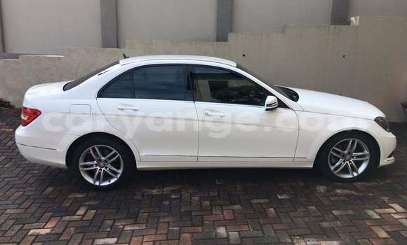 Buy Used Mercedes-Benz C–Class White Car in Grootfontein in Namibia Buy Used Mercedes-Benz C–Class White Car in Grootfontein in Namibia