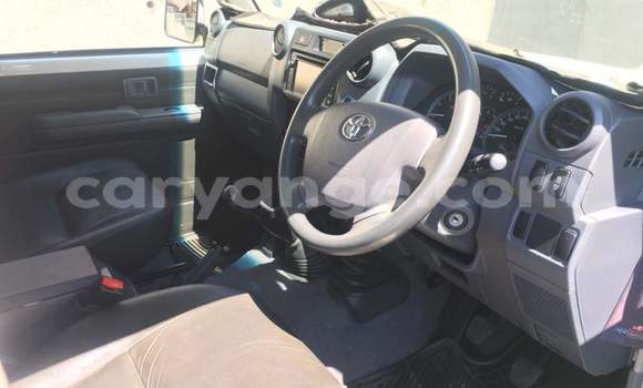 Buy Used Toyota Land Cruiser White Car in Grootfontein in Namibia Buy Used Toyota Land Cruiser White Car in Grootfontein in Namibia