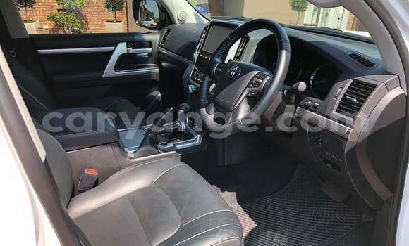 Acheter Occasion Voiture Toyota Land Cruiser Blanc à Windhoek, Namibie Acheter Occasion Voiture Toyota Land Cruiser Blanc à Windhoek, Namibie