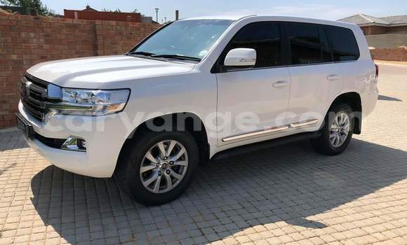 Acheter Occasion Voiture Toyota Land Cruiser Blanc à Windhoek, Namibie Acheter Occasion Voiture Toyota Land Cruiser Blanc à Windhoek, Namibie