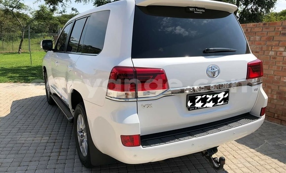 Acheter Occasion Voiture Toyota Land Cruiser Blanc à Windhoek, Namibie Acheter Occasion Voiture Toyota Land Cruiser Blanc à Windhoek, Namibie