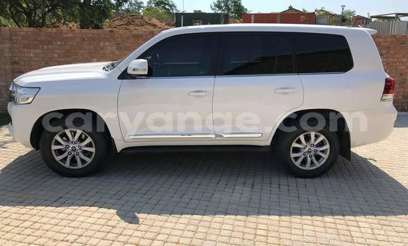 Acheter Occasion Voiture Toyota Land Cruiser Blanc à Windhoek, Namibie Acheter Occasion Voiture Toyota Land Cruiser Blanc à Windhoek, Namibie