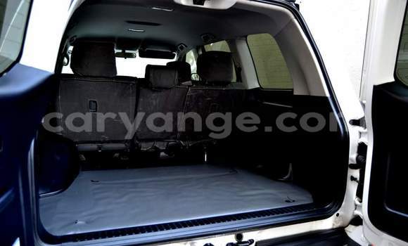 Acheter Occasion Voiture Toyota Land Cruiser Blanc à Windhoek, Namibie Acheter Occasion Voiture Toyota Land Cruiser Blanc à Windhoek, Namibie