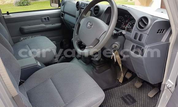 Acheter Occasion Voiture Toyota Land Cruiser Gris à Grootfontein, Namibie Acheter Occasion Voiture Toyota Land Cruiser Gris à Grootfontein, Namibie