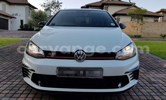 Buy Used Volkswagen Golf GTI White Car in Grootfontein in Namibia Buy Used Volkswagen Golf GTI White Car in Grootfontein in Namibia
