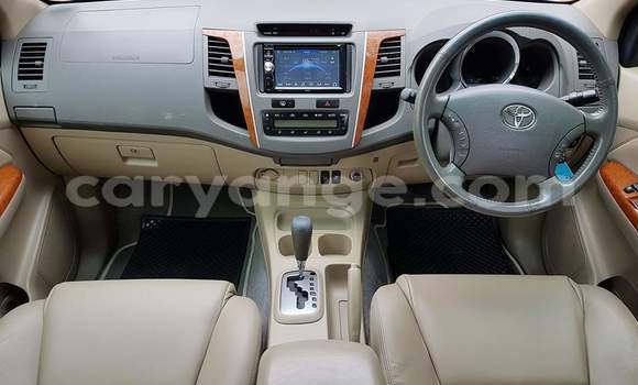 Acheter Occasion Voiture Toyota Fortuner Blanc à Windhoek, Namibie Acheter Occasion Voiture Toyota Fortuner Blanc à Windhoek, Namibie