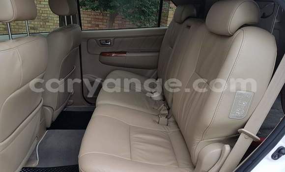 Acheter Occasion Voiture Toyota Fortuner Blanc à Windhoek, Namibie Acheter Occasion Voiture Toyota Fortuner Blanc à Windhoek, Namibie