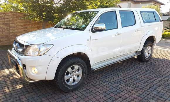 Buy Used Toyota Hilux White Car in Grootfontein in Namibia