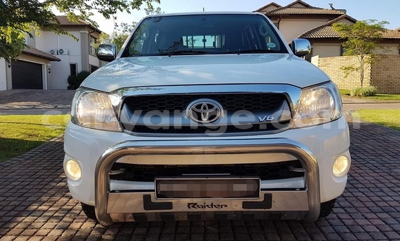 Buy Used Toyota Hilux White Car in Grootfontein in Namibia Buy Used Toyota Hilux White Car in Grootfontein in Namibia