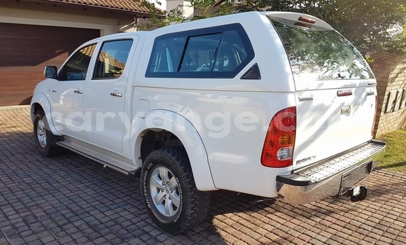 Buy Used Toyota Hilux White Car in Grootfontein in Namibia Buy Used Toyota Hilux White Car in Grootfontein in Namibia