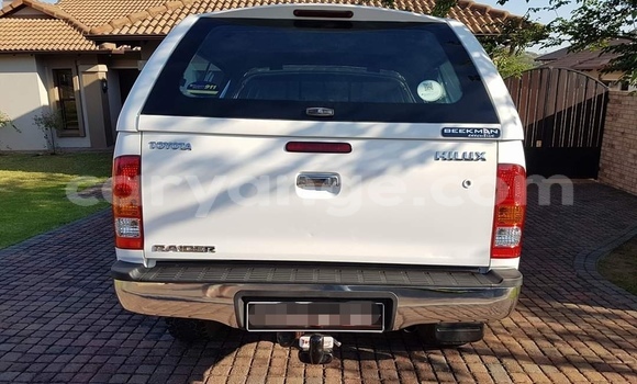 Buy Used Toyota Hilux White Car in Grootfontein in Namibia Buy Used Toyota Hilux White Car in Grootfontein in Namibia