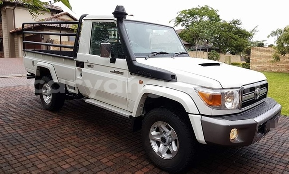 Buy Used Toyota Land Cruiser White Car in Windhoek in Namibia Buy Used Toyota Land Cruiser White Car in Windhoek in Namibia