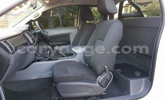 Acheter Occasion Voiture Ford Ranger Blanc à Windhoek, Namibie Acheter Occasion Voiture Ford Ranger Blanc à Windhoek, Namibie