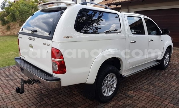 Buy Used Toyota Hilux White Car in Grootfontein in Namibia Buy Used Toyota Hilux White Car in Grootfontein in Namibia