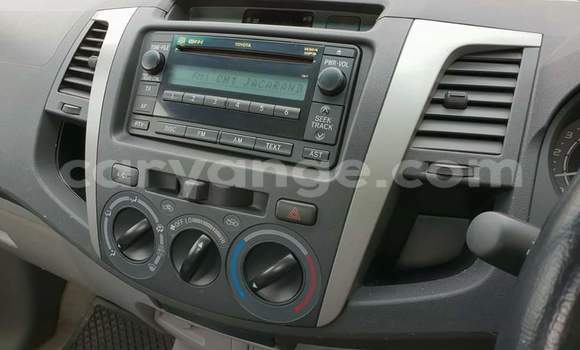 Buy Used Toyota Hilux White Car in Grootfontein in Namibia Buy Used Toyota Hilux White Car in Grootfontein in Namibia