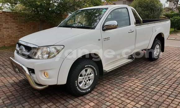 Buy Used Toyota Hilux White Car in Grootfontein in Namibia Buy Used Toyota Hilux White Car in Grootfontein in Namibia