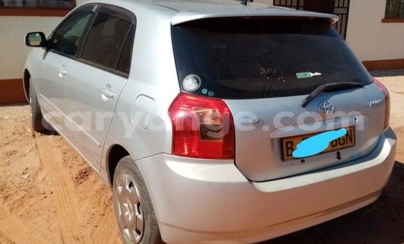 Acheter Occasion Voiture Toyota Runx Gris à Windhoek, Namibie