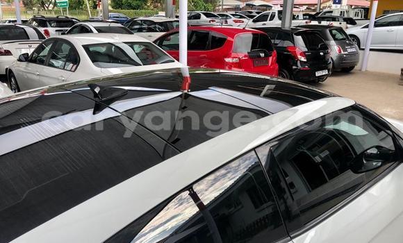 Buy Used Hyundai Veloster White Car in Otavi in Oshikoto Buy Used Hyundai Veloster White Car in Otavi in Oshikoto