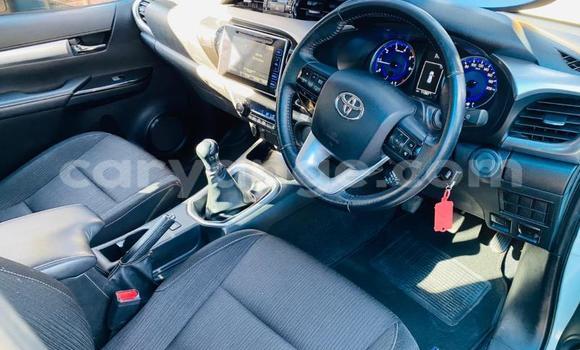 Buy Used Toyota Hilux White Car in Otavi in Oshikoto Buy Used Toyota Hilux White Car in Otavi in Oshikoto