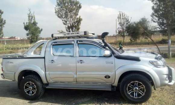 Buy Used Toyota Hilux Silver Car in Windhoek in Namibia Buy Used Toyota Hilux Silver Car in Windhoek in Namibia