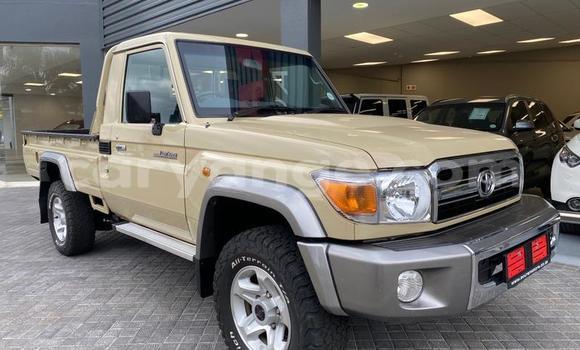 Buy Used Toyota Land Cruiser Beige Car in Otavi in Oshikoto Buy Used Toyota Land Cruiser Beige Car in Otavi in Oshikoto