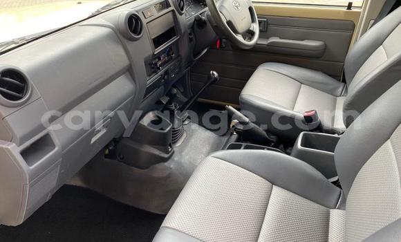 Buy Used Toyota Land Cruiser Beige Car in Otavi in Oshikoto Buy Used Toyota Land Cruiser Beige Car in Otavi in Oshikoto