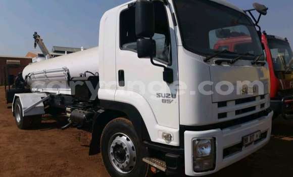 Acheter Occasion Utilitaire Isuzu FTR 850 Blanc à Arandis, Kunene Acheter Occasion Utilitaire Isuzu FTR 850 Blanc à Arandis, Kunene