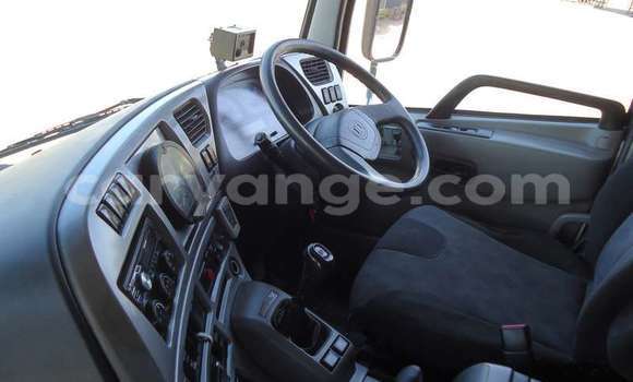 Acheter Occasion Utilitaire Nissan UD Blanc à Arandis, Kunene Acheter Occasion Utilitaire Nissan UD Blanc à Arandis, Kunene