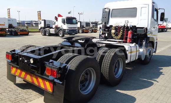 Acheter Occasion Utilitaire Nissan UD Blanc à Arandis, Kunene Acheter Occasion Utilitaire Nissan UD Blanc à Arandis, Kunene