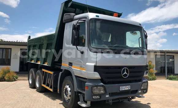Buy Used Mercedes‒Benz 1117 Green Truck in Windhoek in Namibia Buy Used Mercedes‒Benz 1117 Green Truck in Windhoek in Namibia