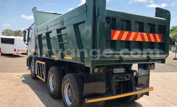 Buy Used Mercedes‒Benz 1117 Green Truck in Windhoek in Namibia Buy Used Mercedes‒Benz 1117 Green Truck in Windhoek in Namibia
