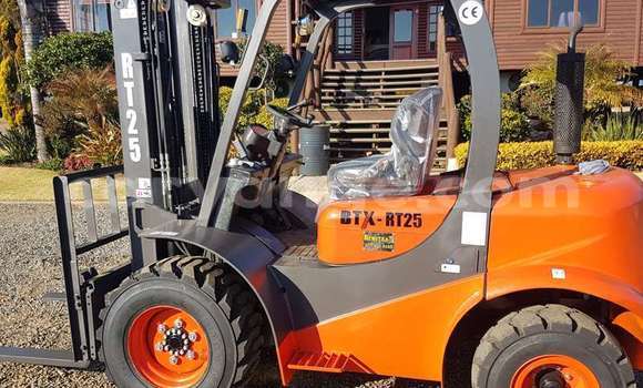 Acheter Occasion Utilitaire Caterpillar 120 Autre à Grootfontein, Namibie Acheter Occasion Utilitaire Caterpillar 120 Autre à Grootfontein, Namibie