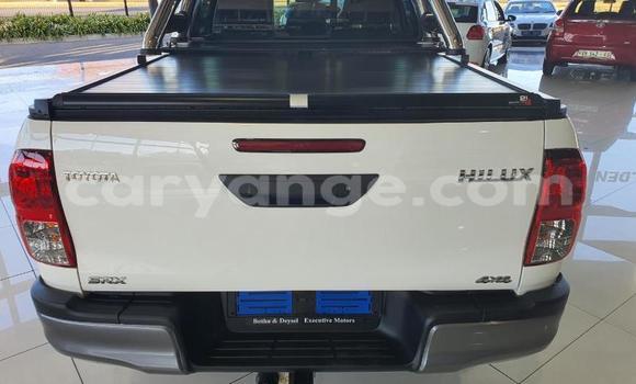 Acheter Occasion Voiture Toyota Hilux Blanc à Grootfontein, Namibie Acheter Occasion Voiture Toyota Hilux Blanc à Grootfontein, Namibie