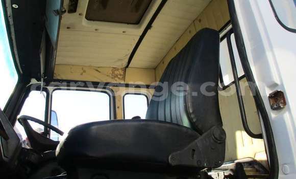 Acheter Occasion Utilitaire Mercedes‒Benz Tipper Blanc à Karasburg, Karas Acheter Occasion Utilitaire Mercedes‒Benz Tipper Blanc à Karasburg, Karas