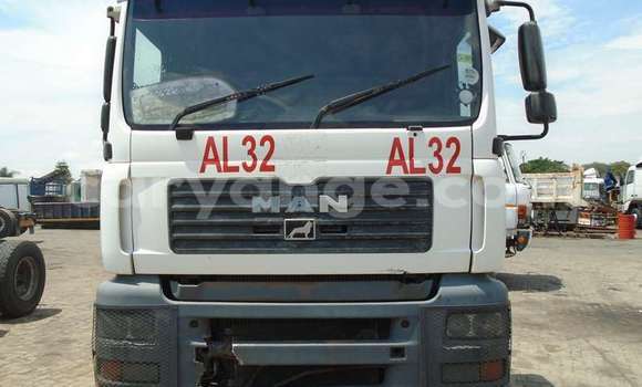 Buy Used Caterpillar 120 White Truck in Import - Dubai in Namibia