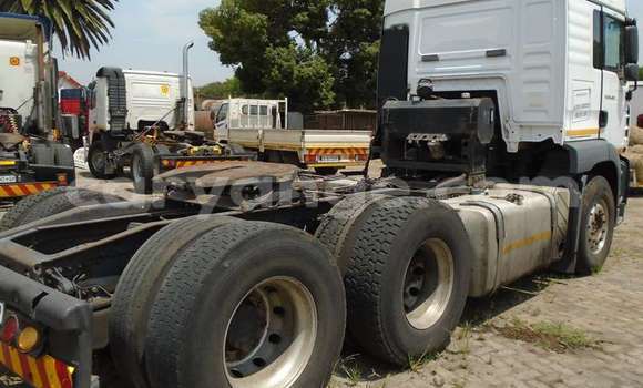 Buy Used Caterpillar 120 White Truck in Import - Dubai in Namibia Buy Used Caterpillar 120 White Truck in Import - Dubai in Namibia