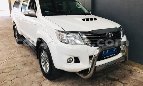 Acheter Occasion Voiture Toyota Hilux Blanc à Grootfontein, Namibie