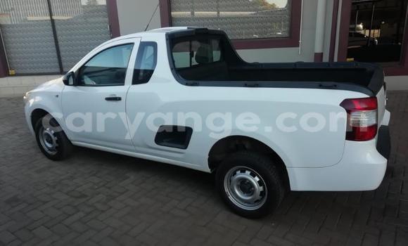 Acheter Occasion Voiture Chevrolet Corsa Blanc à Windhoek, Namibie