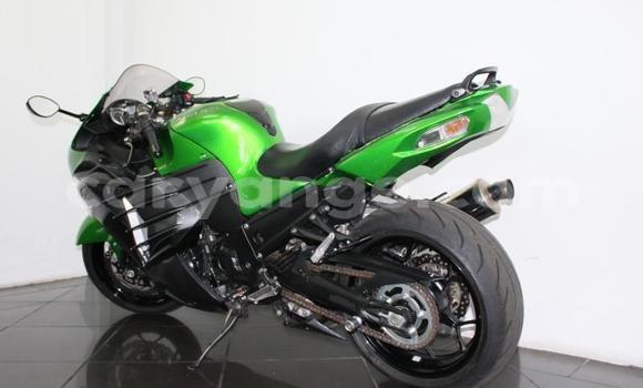 Buy Used Kawasaki ZZR Green Bike in Grootfontein in Namibia Buy Used Kawasaki ZZR Green Bike in Grootfontein in Namibia