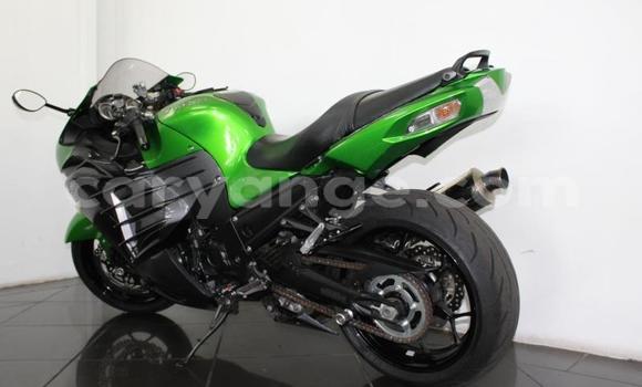 Buy Used Kawasaki ZZR Green Bike in Grootfontein in Namibia Buy Used Kawasaki ZZR Green Bike in Grootfontein in Namibia